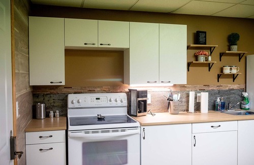 Somerdale Apartment | Private Entrance, pipeline/welder/nurse