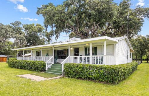 Pierson House | Private Farm with Beach Near St Johns River