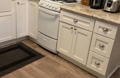 Downtown Riverside House | Private Get Away/Business Trip/Fast WIFi,Garden