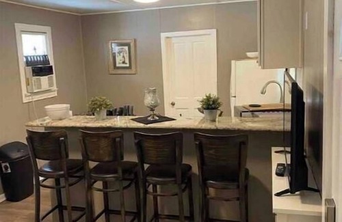 Downtown Riverside House | Private Get Away/Business Trip/Fast WIFi,Garden