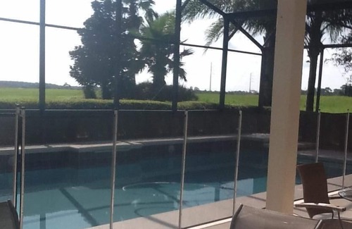 Sorrento House | Private Getaway In A Amazing Golf Course Prestige Community Minutes from Disney!