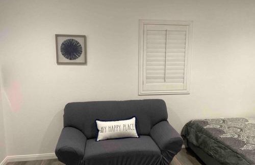 West Rancho Dominguez Apartment | Private guest house with full kitchen and bathroom