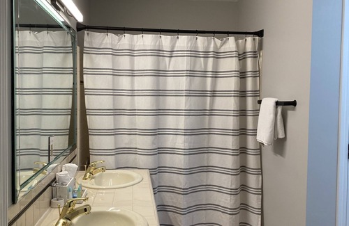 Roswell Other | Private guest suite with private garage