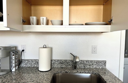 Hesperia House | Private Guesthouse in Hesperia