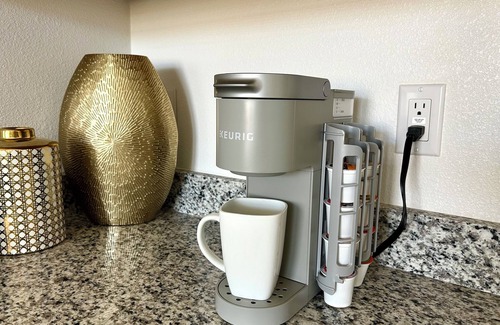 Hesperia House | Private Guesthouse in Hesperia