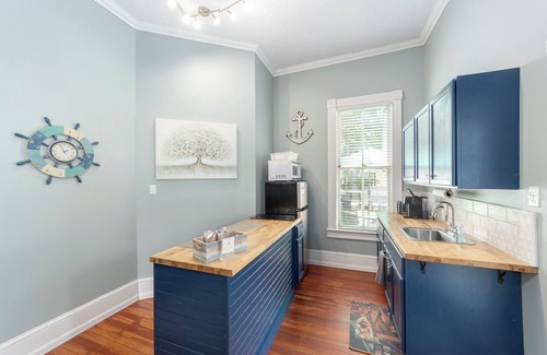 Historic District Apartment | Private historic district apt with pool-suite B