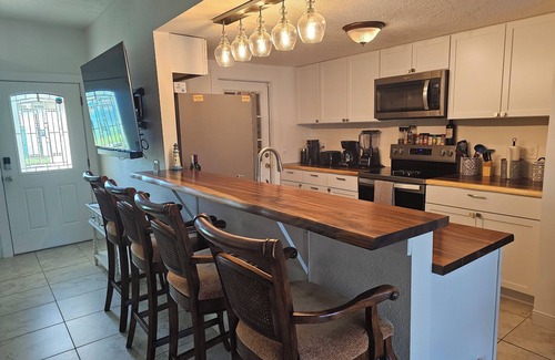 Flor-a-mar House | Private Home in desirable Gulf Harbors neighborhood