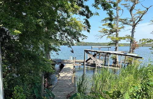Grace House | Private home on Beautiful Lake Washington. Private dock and private boat ramp.