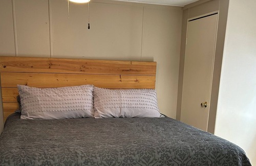 Grace House | Private home on Beautiful Lake Washington. Private dock and private boat ramp.