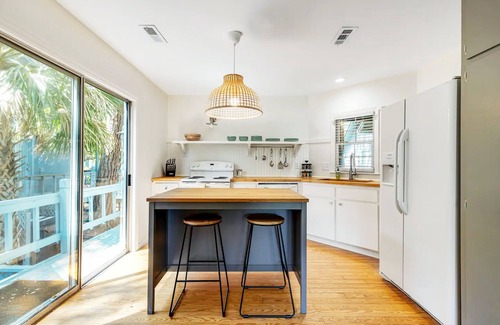 Ocean Ridge House | Private home with fairway views, WiFi, AC, screened deck, & washer/dryer