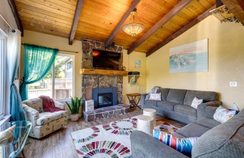 Waldport House | Private Hot Tub and Views Lovely Waldport Home