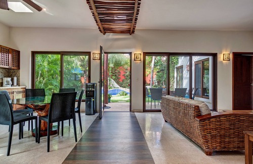 Puerto Morelos House | Private House with Pool, 2 Mins walk to Beach/Restaurants, Hanging Bed +6 Bikes