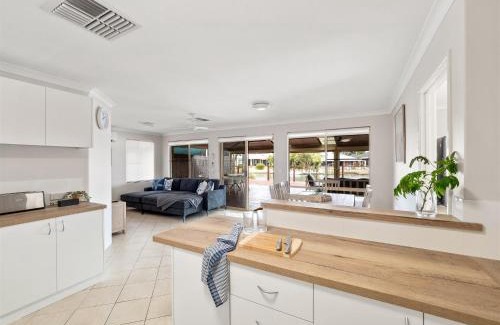 South Yunderup House | Private Jetty Dolphins Family Pets-canal Life