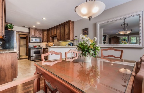 La Playa Condo | PRIVATE LA PLAYA BEACH/SPACIOUS 1300 SQ FT VACATION IN POINT LOMA SHELTER ISLAND