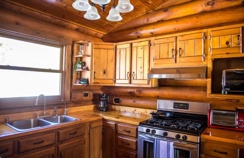 Orr Cabin | Private lakefront log cabin on 25 acres - 3 bedrooms