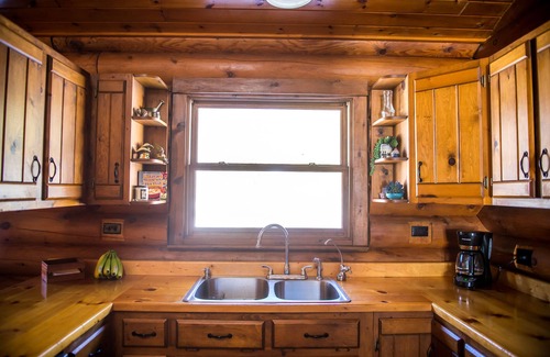 Orr Cabin | Private lakefront log cabin on 25 acres - 3 bedrooms