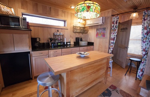 Springville Cabin | Private Lakeview Cabin + Fishing & Trails