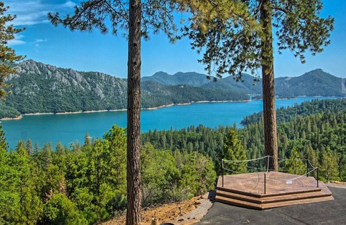 Lakehead House | Private luxury custom Lodge with the best view of Lake Shasta and Shasta Caverns