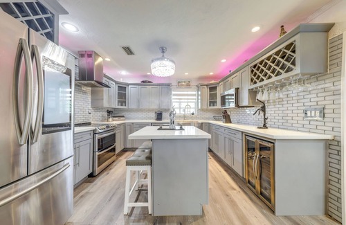 West Park House | Private Oasis in West Park Near the Beach!