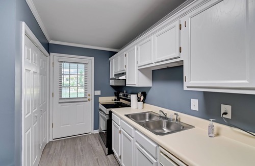 Cheraw Apartment | Private Patio: Apt 6 Mi to Cheraw State Park!