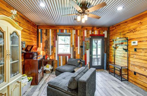 Orangeburg County House | Private Pond and Large Yard Unique Cabin in Norway!