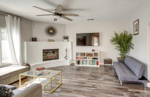 Pumpkin Center House | Private Pool and Patio Pet-Friendly Bakersfield Gem