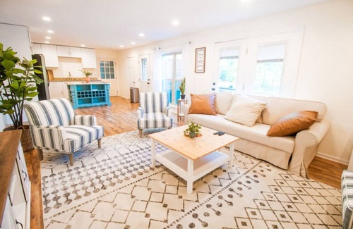 Collierville House | Private Pool! Game Room! King Beds! Pool Table!