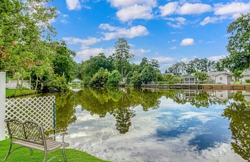 Surfside Beach House | Private pool lakefront estate in fantastic Myrtle Beach