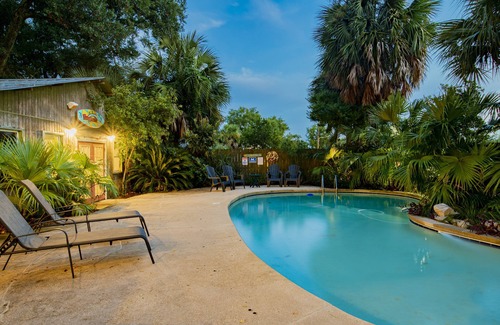 East Hill House | Private Pool, Walkable, Minutes to Beaches & Downtown Pensacola