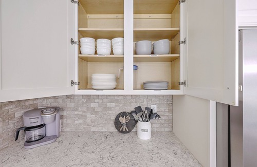 North Charleston House | Private Pool, XBox, Family Fun, Central Location