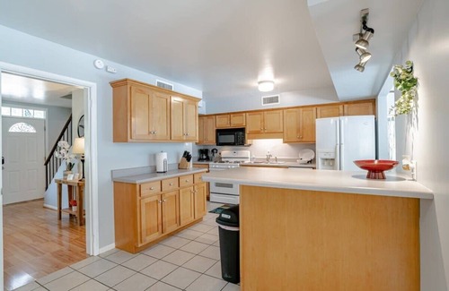 Mobile House | Private Pool & Yard! Mins to Dining & University