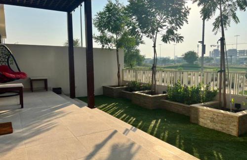 Dubai House | Private room in a luxury villa at Dubai hills