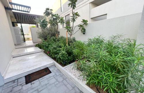 Dubai House | Private room in a luxury villa at Dubai hills