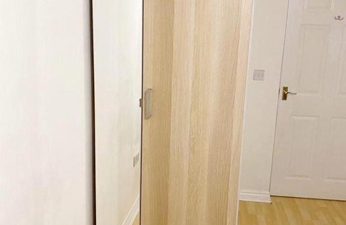 Swindon House | Private room in home