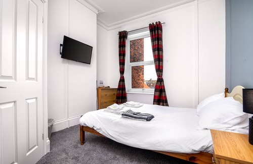 West Cliff Hotel | Private Room with Double Bed and Ensuite