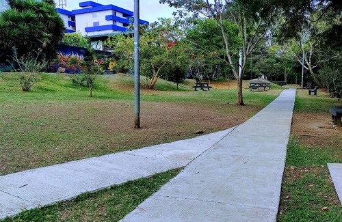 Barrio Dent House | Private Rooms in San Pedro, San Jose