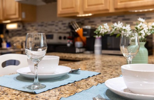 San Marco House | Private San Marco Studio – Walk to River, Dining & Shops