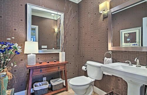 Franklin House | Private Smoky Mountain Home with Porch and Peak Views!