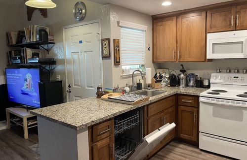 Davis Apartment | Private spacious 2-bedroom apartment - pets welcomed