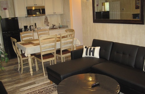 Citrus Heights Apartment | Private Spacious 2 Bedroom Uni