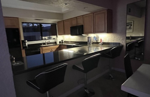 Palm Desert Villa | Private & Spacious Villa downtown Palm Desert at Shadow Mountain Resort and Club