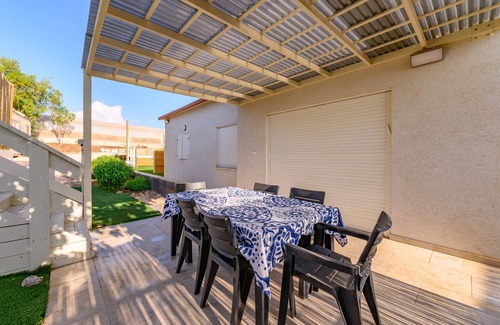 Shadmot Dvora House | Private sweeming pool surrounded by nature .3 bedroom suite 20m to the kineret