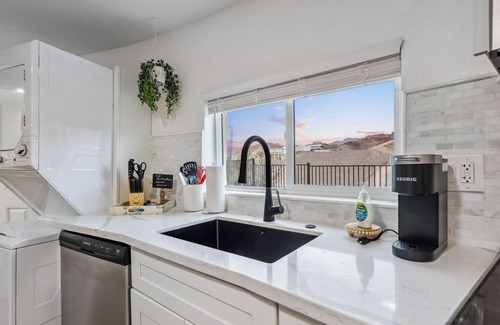 Lake Havasu City House | Private Unit Nestled in Nature