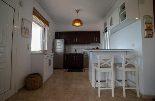 Loutraki Villa | Private Villa Loutraki with Pool, BBQ & View