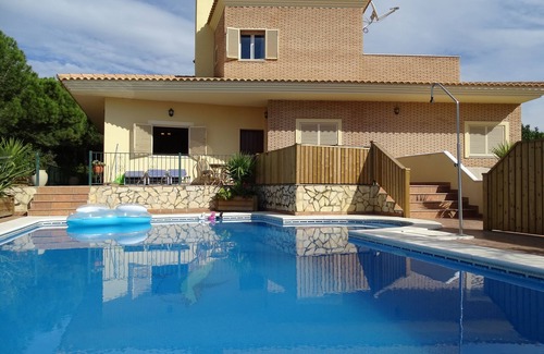 Isla Cristina Villa | PRIVATE VILLA - with pool & hot tub, near Isla Cristina, Ayamonte & Islantilla