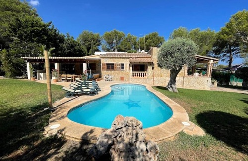 Mal Pas-Bon Aire Villa | Private villa with pool & marina view near beaches