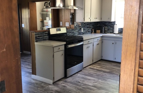 Leucadia House | Private, vintage 2bd/2ba, 1/3 acre lot, ocean views, amazing sunsets!