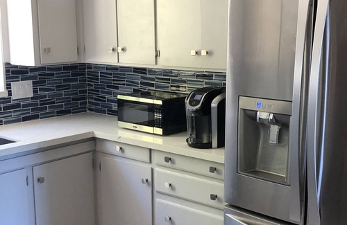 Leucadia House | Private, vintage 2bd/2ba, 1/3 acre lot, ocean views, amazing sunsets!