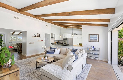 Corona del Mar House | Private Wading Pool Home with Patio