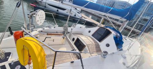 Kesklinn Boat Rental | Private Yacht in the Heart of Tallinn